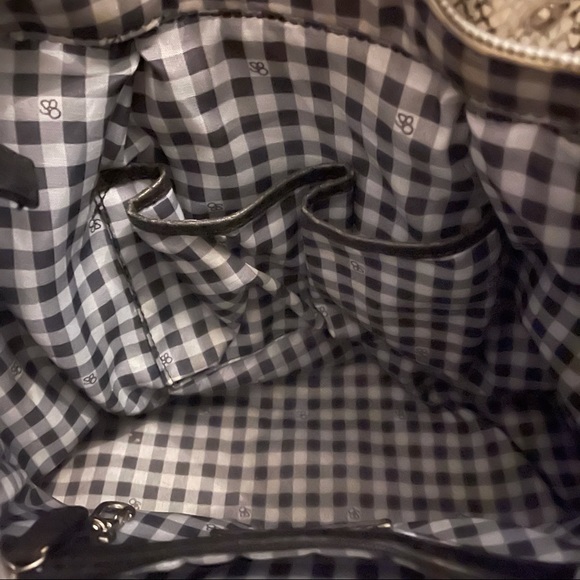 FINAL || JESSICA SIMPSON Reptile Faux Leather Tote White & Black Bag - Picture 7 of 10